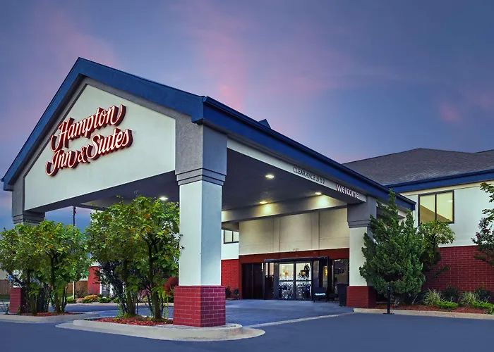Hampton Inn & Suites Tulsa-Woodland Hills