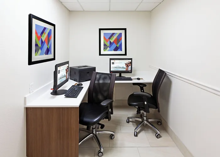 Holiday Inn Express Hotel And Suites Jenks By Ihg